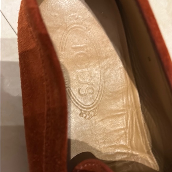 Tods Men's Brown Suede Loafers size 8 - Picture 2 of 6